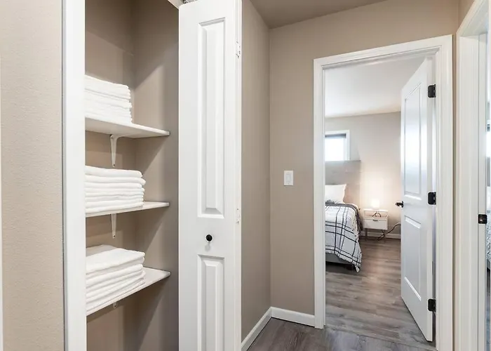 Birch Hill Retreat Great Location2+Garage+Aurora