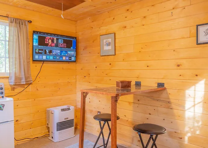 The Skarland Trail Cabin