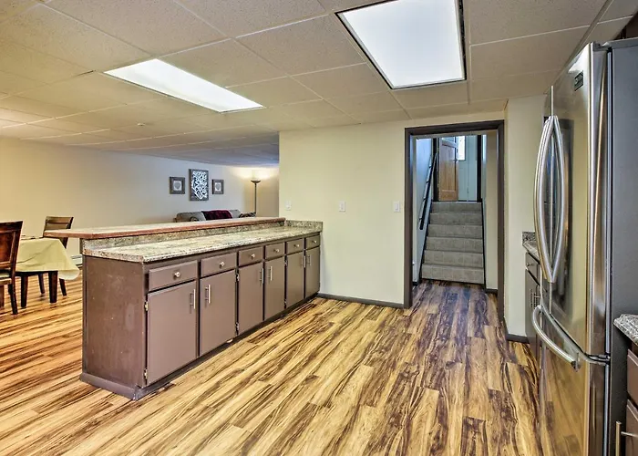 Lakefront Fairbanks Unit, 1 Mile To Pioneer Park!